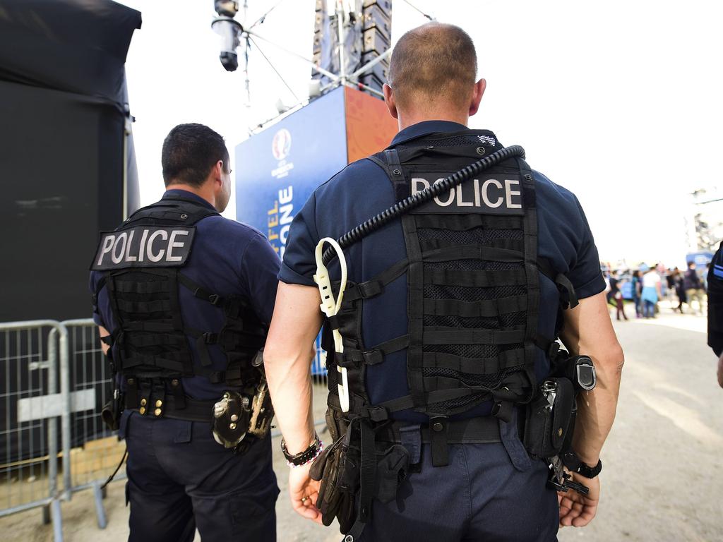 Die Pariser Polizeit hatte viel Arbeit Die Pariser Polizeit hatte viel Arbeit