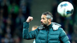 Trainer Marco Rose steht mit Gladbach an der Tabellenspitze