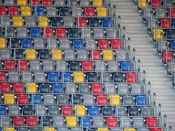 Im Düsseldorfer Stadion bleiben die Ränge am Freitagabend leer