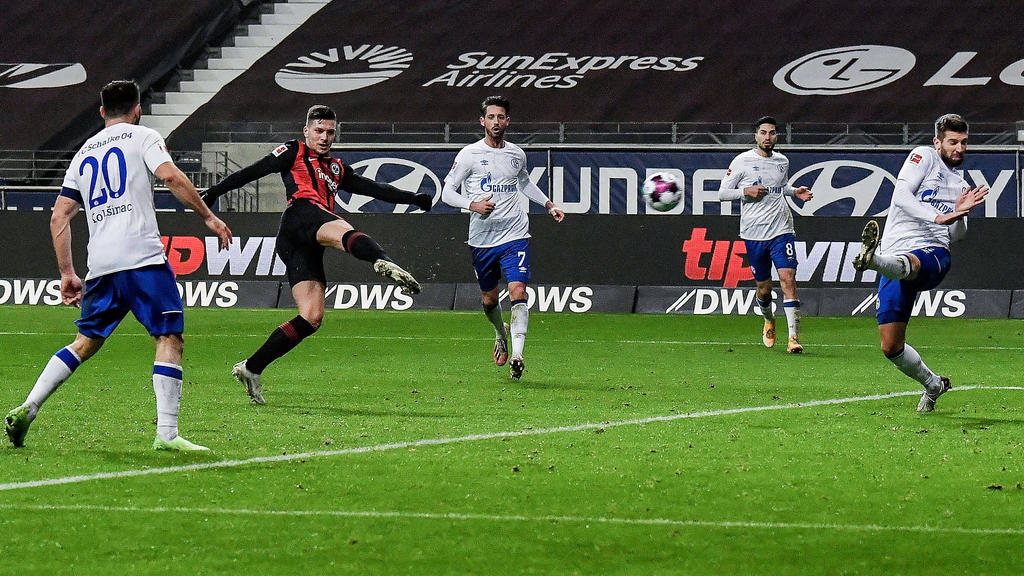 FC Schalke 04 unterliegt bei Eintracht Frankfurt