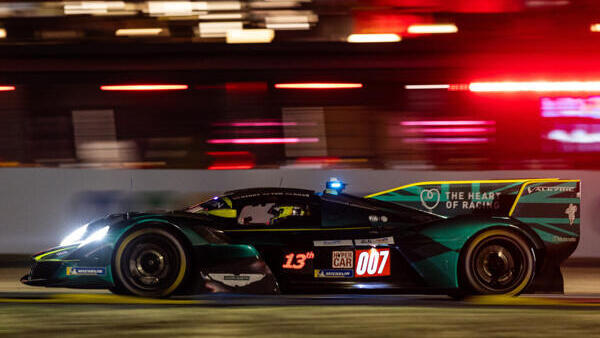 Aston-Martin-berrascht-sich-selbst
