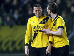 Uroš Matić (l.) kan zijn tranen niet bedwingen na afloop van het competitieduel NAC Breda - FC Utrecht. Voetbal.com Foto van de Week. (29-11-2014)