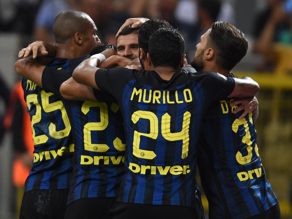 Lo jugadores del Inter celebran juntos el gol de la victoria contra la Juve. (Foto: Getty)
