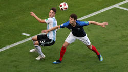 Benjamin Pavard (re.) steht vor dem Sprung zu den Bayern