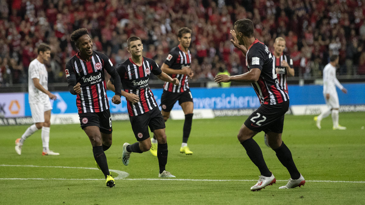 Eintracht Frankfurt setzte sich gegen den FC Vaduz durch Eintracht Frankfurt setzte sich gegen den FC Vaduz durch