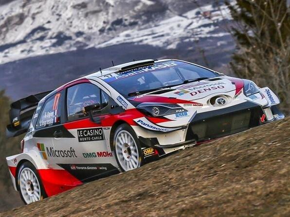 Sebastien Ogier führt knapp vor Teamkollege Elfyn Evans Sebastien Ogier führt knapp vor Teamkollege Elfyn Evans