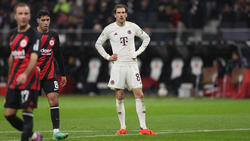 Leon Goretzka verlor am Samstag mit dem FC Bayern bei Eintracht Frankfurt