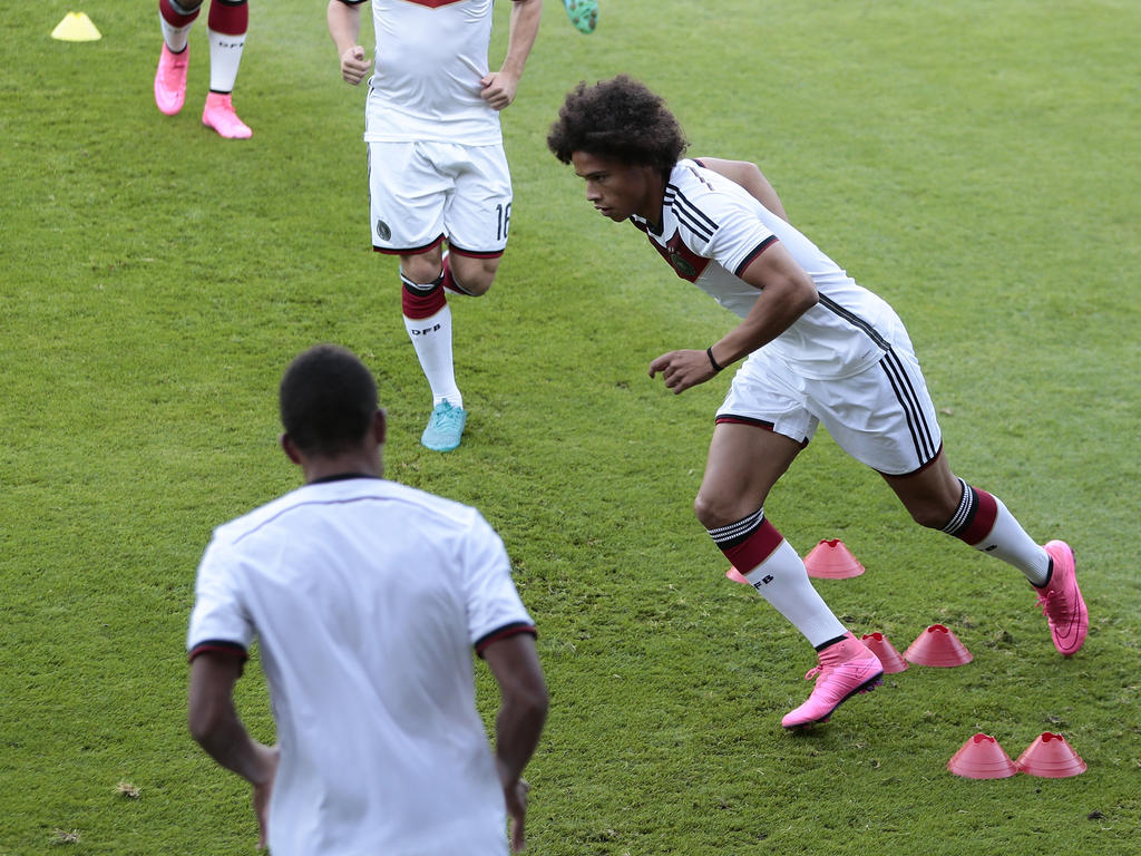 Leroy Sané wird nicht gegen Aserbaidschan spielen können Leroy Sané wird nicht gegen Aserbaidschan spielen können