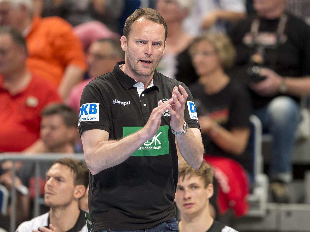 Dagur Sigurðsson und das DHB-Team treffen während der Olympia-Vorbereitung auf Tunesien Dagur Sigurðsson und das DHB-Team treffen während der Olympia-Vorbereitung auf Tunesien
