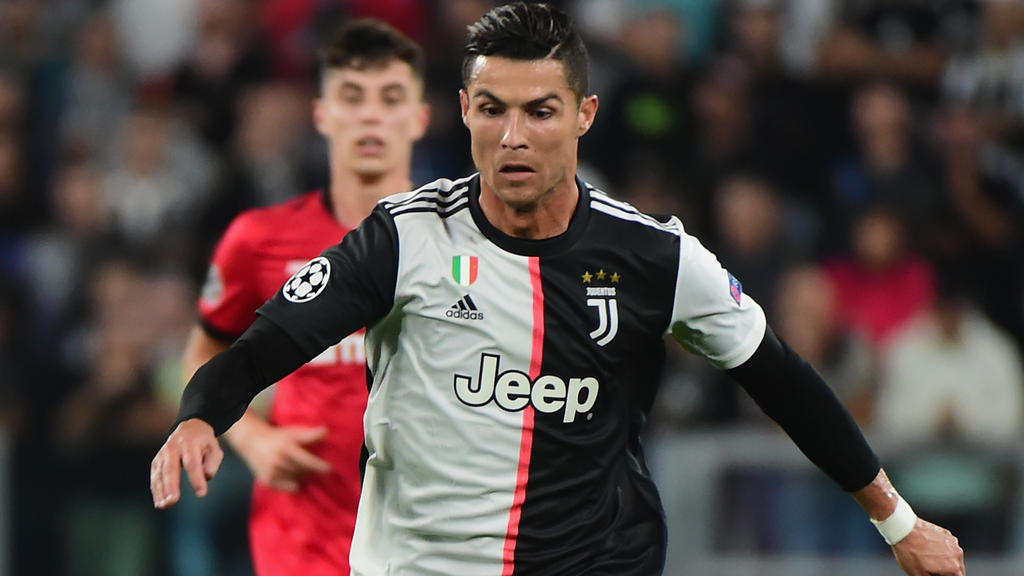 Champions League Acutalités Ronaldo Scores As Juventus