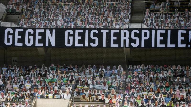 Bundesliga News Unsere Kurve Corona Entfremdet Fans Vom Fussball