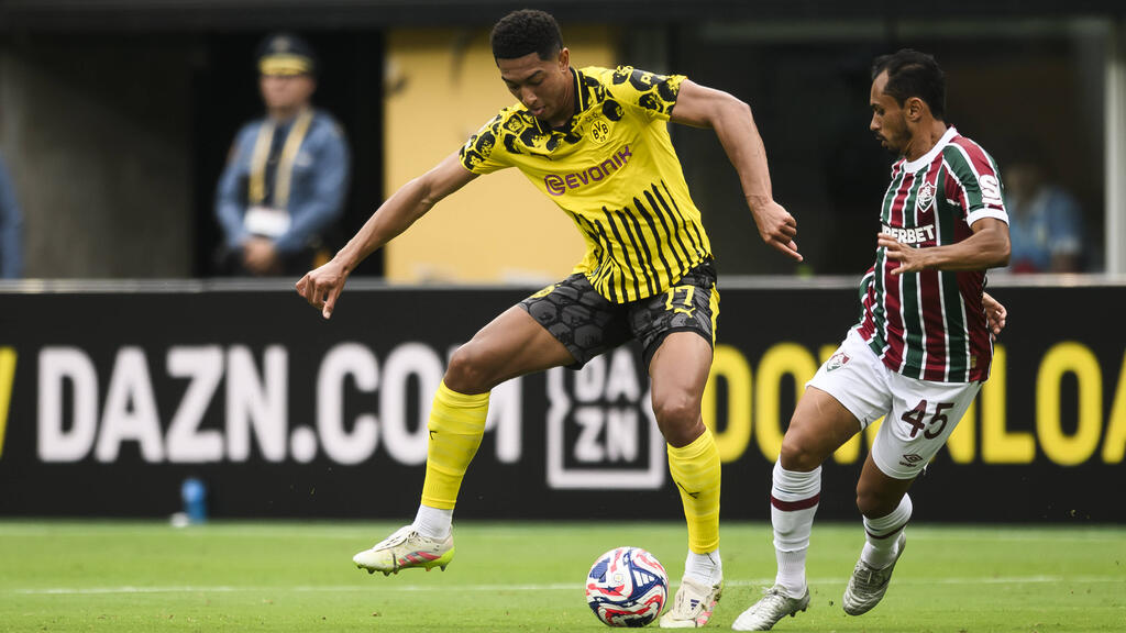 Jobe Bellingham (l.) wurde in der zweiten Halbzeit zum ersten Mal beim BVB eingewechselt Jobe Bellingham (l.) wurde in der zweiten Halbzeit zum ersten Mal beim BVB eingewechselt