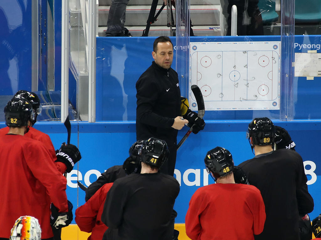 Bundestrainer Marco Sturm war nach der Auftakt-Pleite gegen Finnland enttäuscht Bundestrainer Marco Sturm war nach der Auftakt-Pleite gegen Finnland enttäuscht