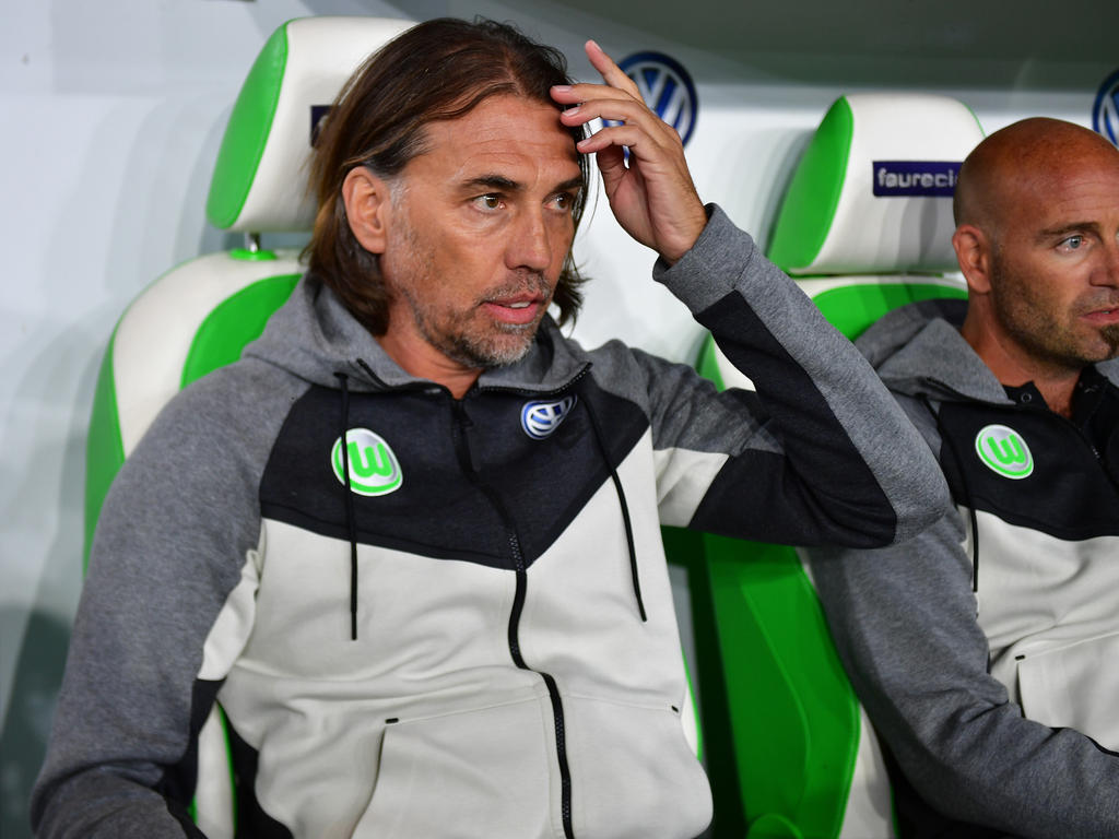Vor Bayern-Duell optimistisch: Wolfsburg-Trainer Schmidt
