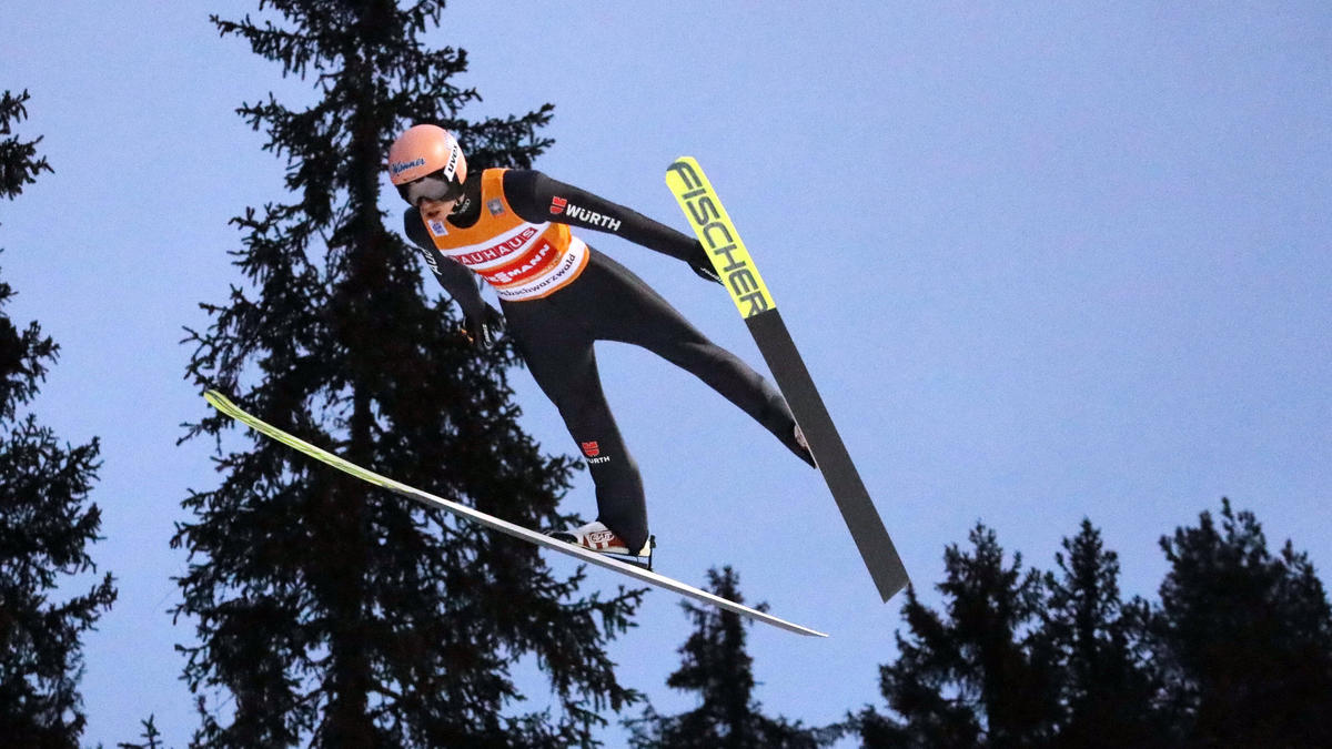 Karl Geiger sprang in Titisee-Neustadt auf den fünften Platz Karl Geiger sprang in Titisee-Neustadt auf den fünften Platz