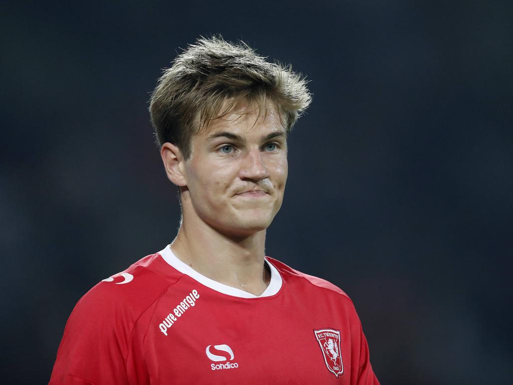 Joachim Andersen baalt tijdens het competitieduel sc Heerenveen - FC Twente (10-09-2016). Joachim Andersen baalt tijdens het competitieduel sc Heerenveen - FC Twente (10-09-2016).