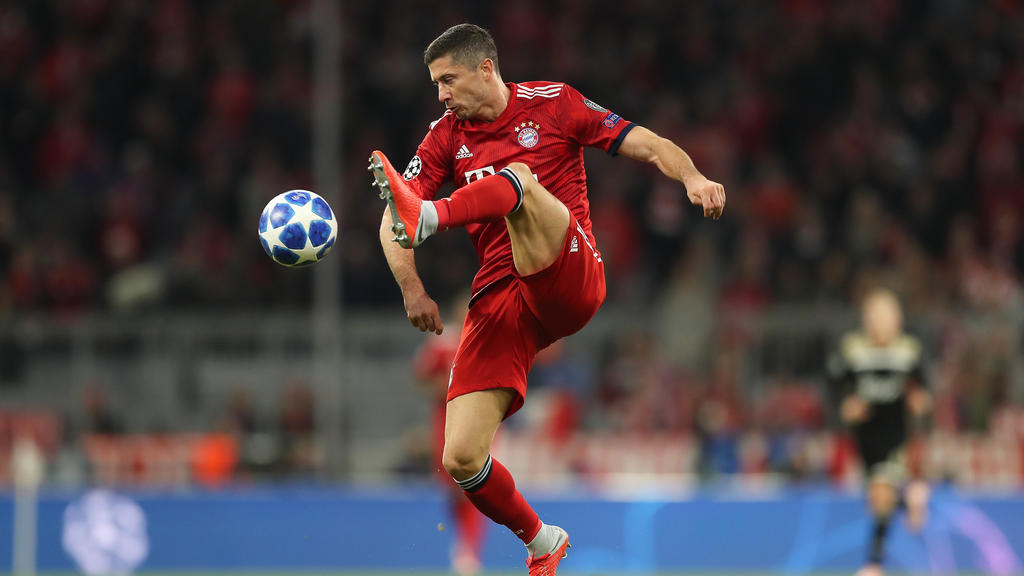 Robert Lewandowski trägt weiter das Bayern-Trikot