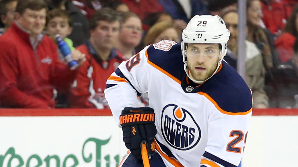 Leon Draisaitl unterlag mit den Edmonton Oilers Leon Draisaitl unterlag mit den Edmonton Oilers