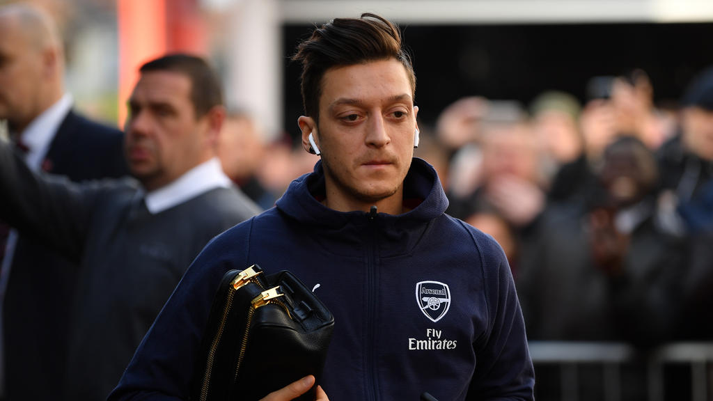 Verlässt Mesut Özil den FC Arsenal im Winter?