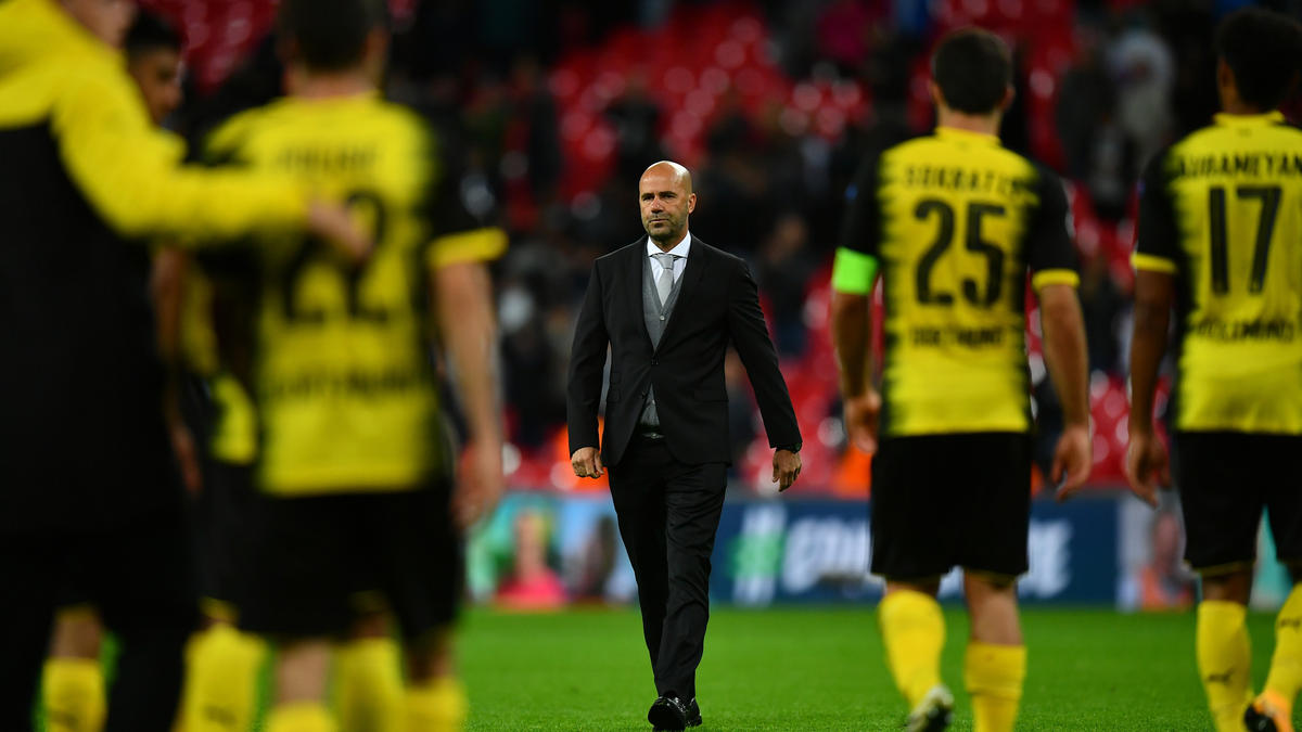 Peter Bosz wurde beim BVB nach wenigen Monaten im Amt entlassen Peter Bosz wurde beim BVB nach wenigen Monaten im Amt entlassen