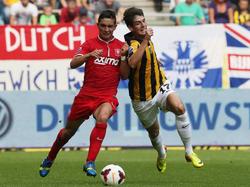 Strijd is het sleutelwoord in deze sleutelwedstrijd. Zaterdag staat FC Twente - Vitesse op het programma.