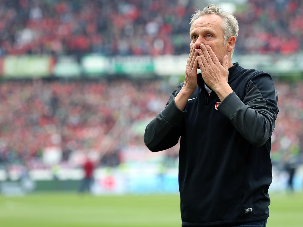 Nach dem 1:2 in Hannover steigen Christian Streich und seine Freiburger in die 2. Bundesliga ab.