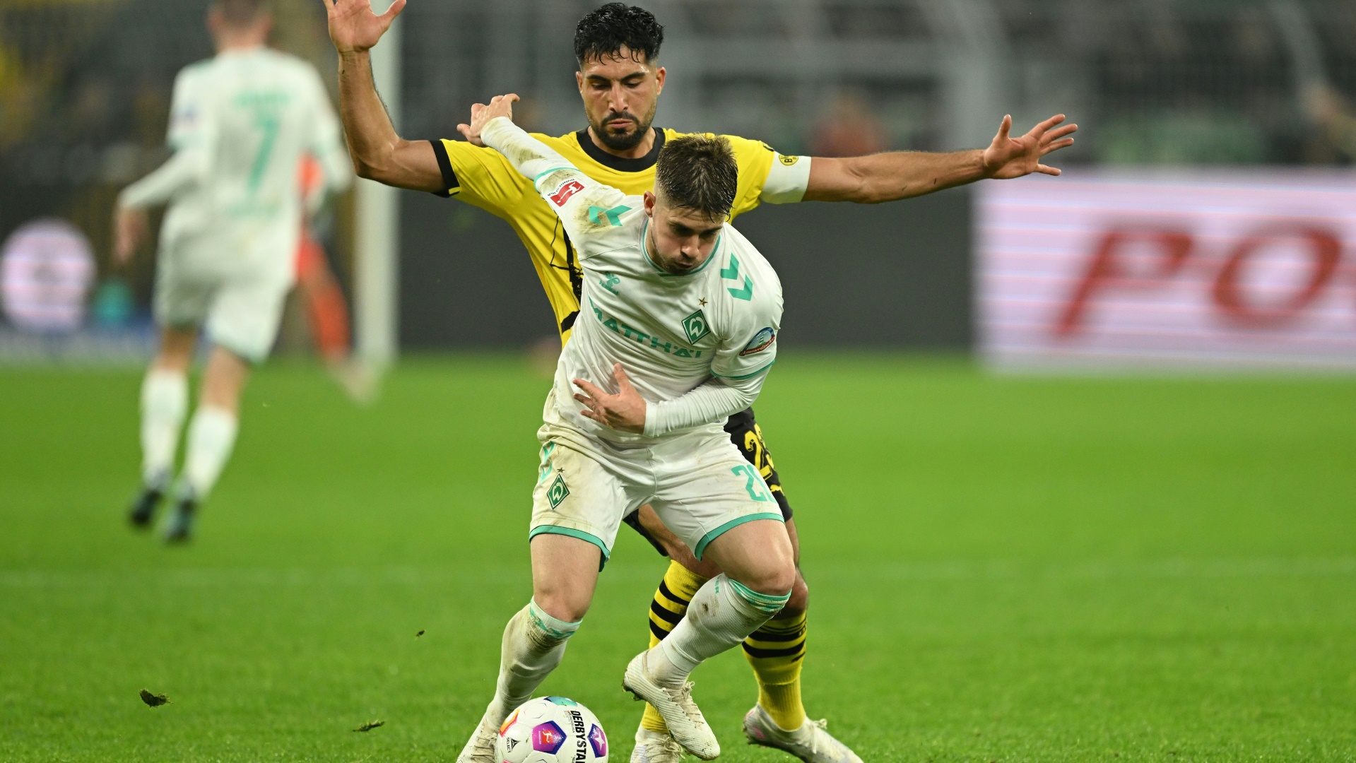Romano Schmid bleibt Werder Bremen treu