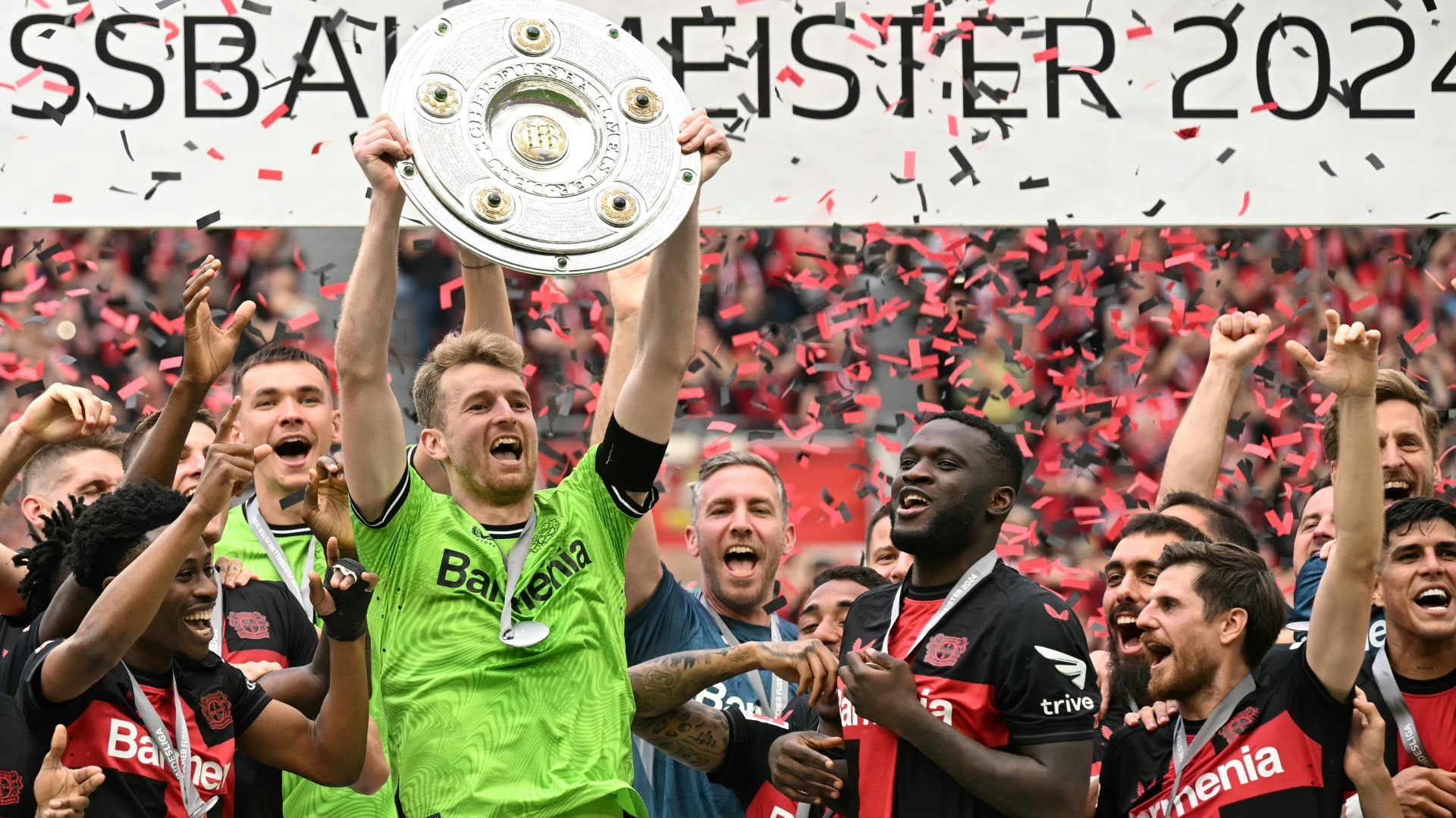 Bayer feiert die erste Meisterschaft der Klubgeschichte