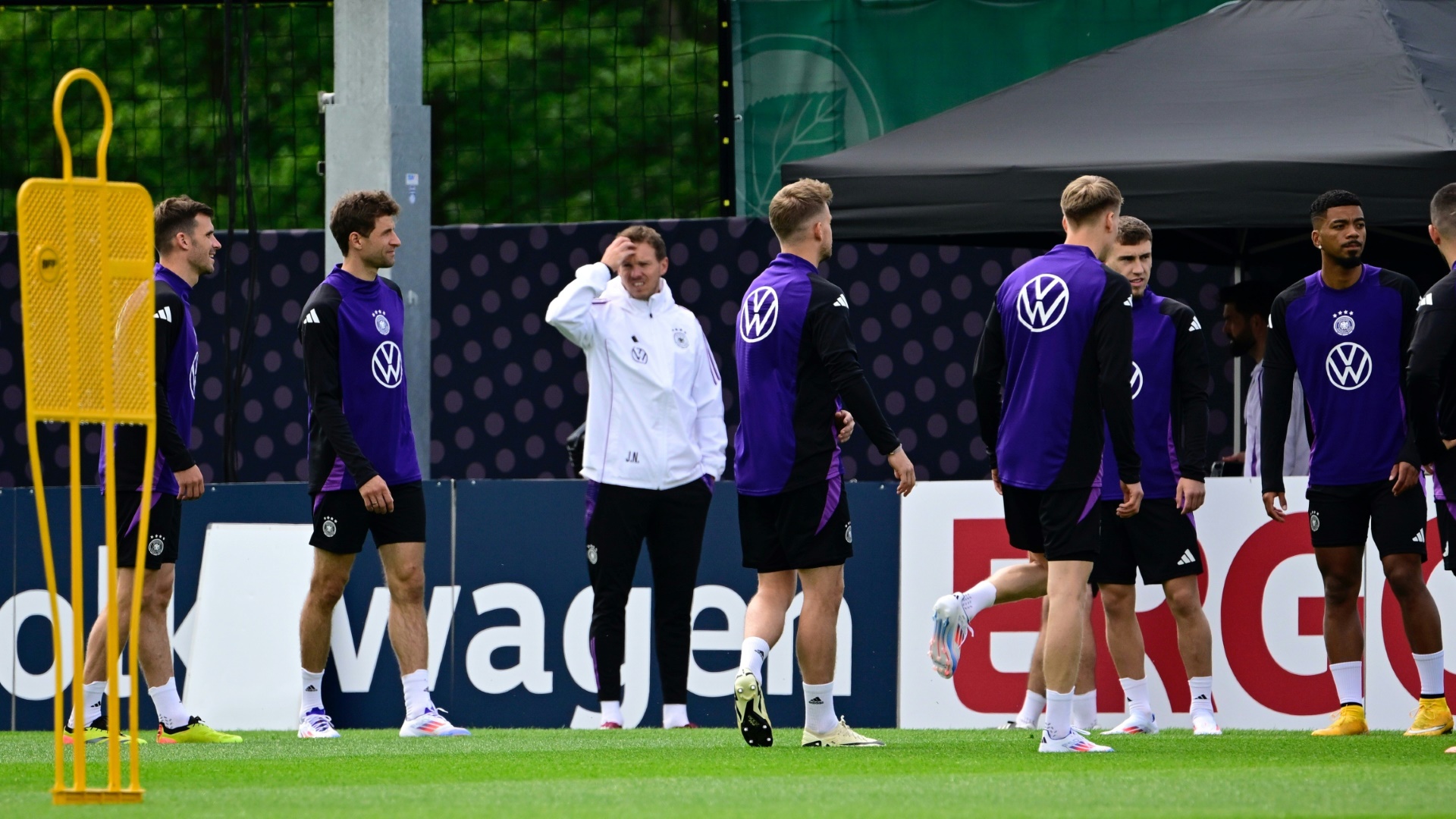Nagelsmann und die DFB-Auswahl beziehen das EM-Quartier Nagelsmann und die DFB-Auswahl beziehen das EM-Quartier