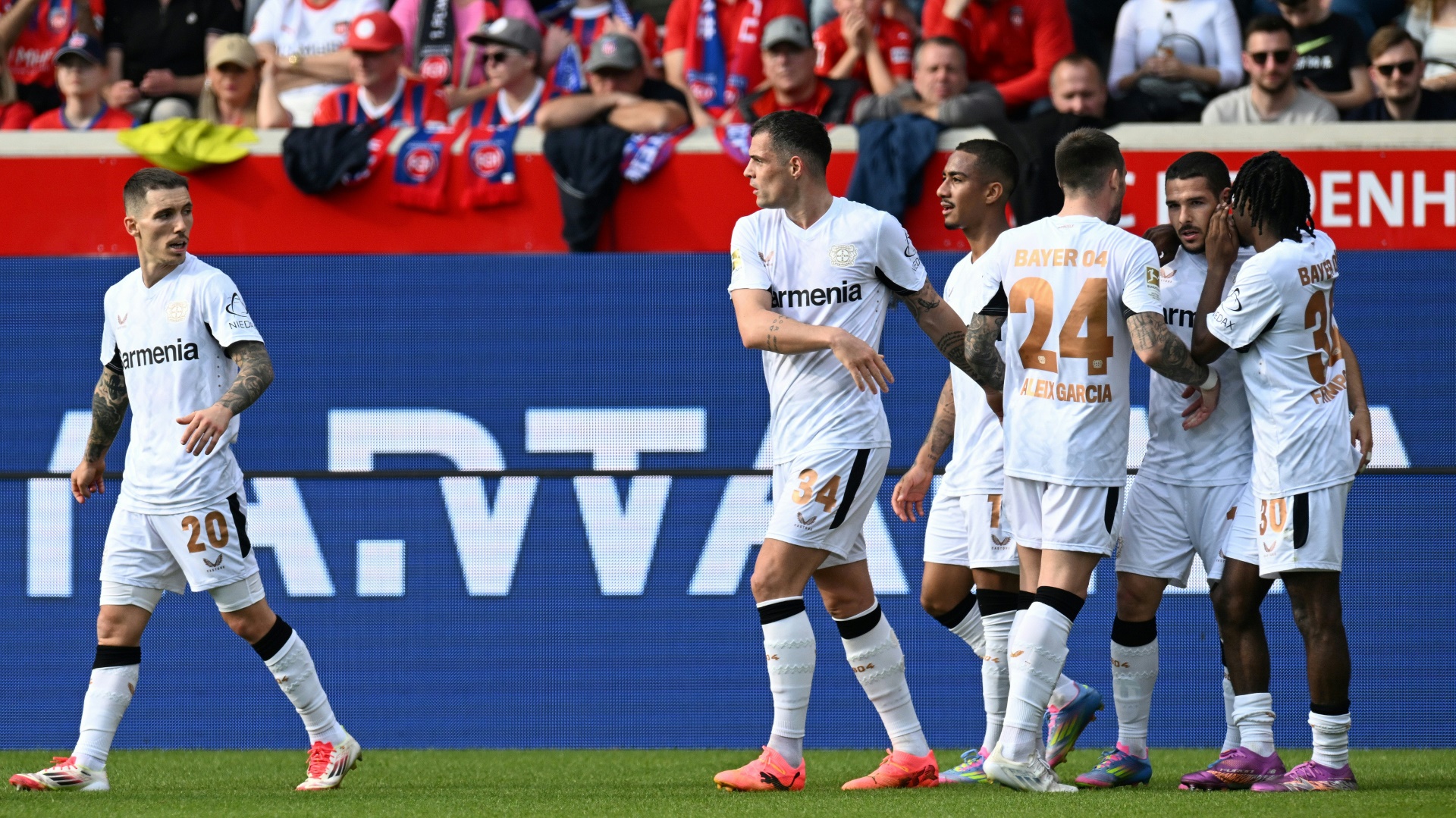 Später Sieg für Bayer Leverkusen Später Sieg für Bayer Leverkusen