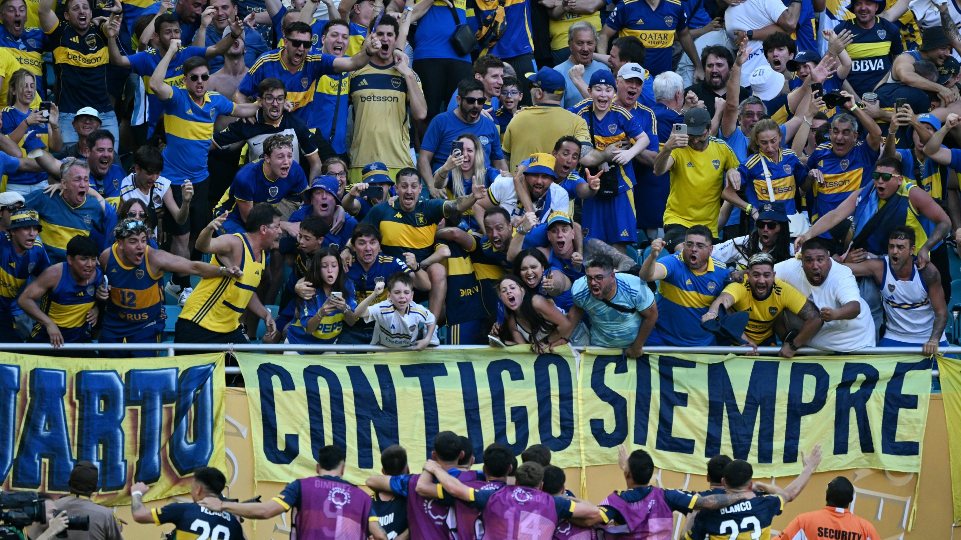 Die Fans der Boca Juniors sind eine Attraktion Die Fans der Boca Juniors sind eine Attraktion