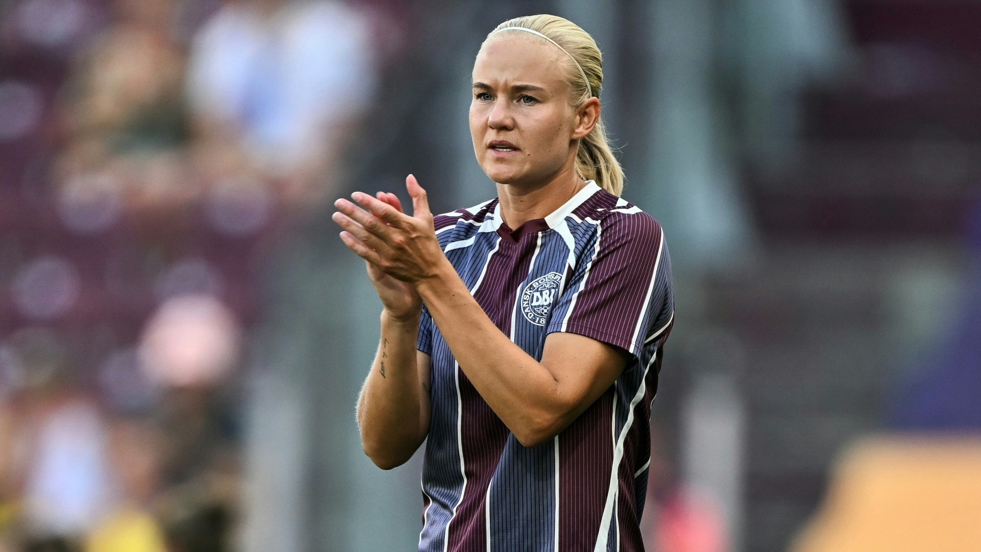 Pernille Harder spielt mit Gwinn beim FC Bayern Pernille Harder spielt mit Gwinn beim FC Bayern