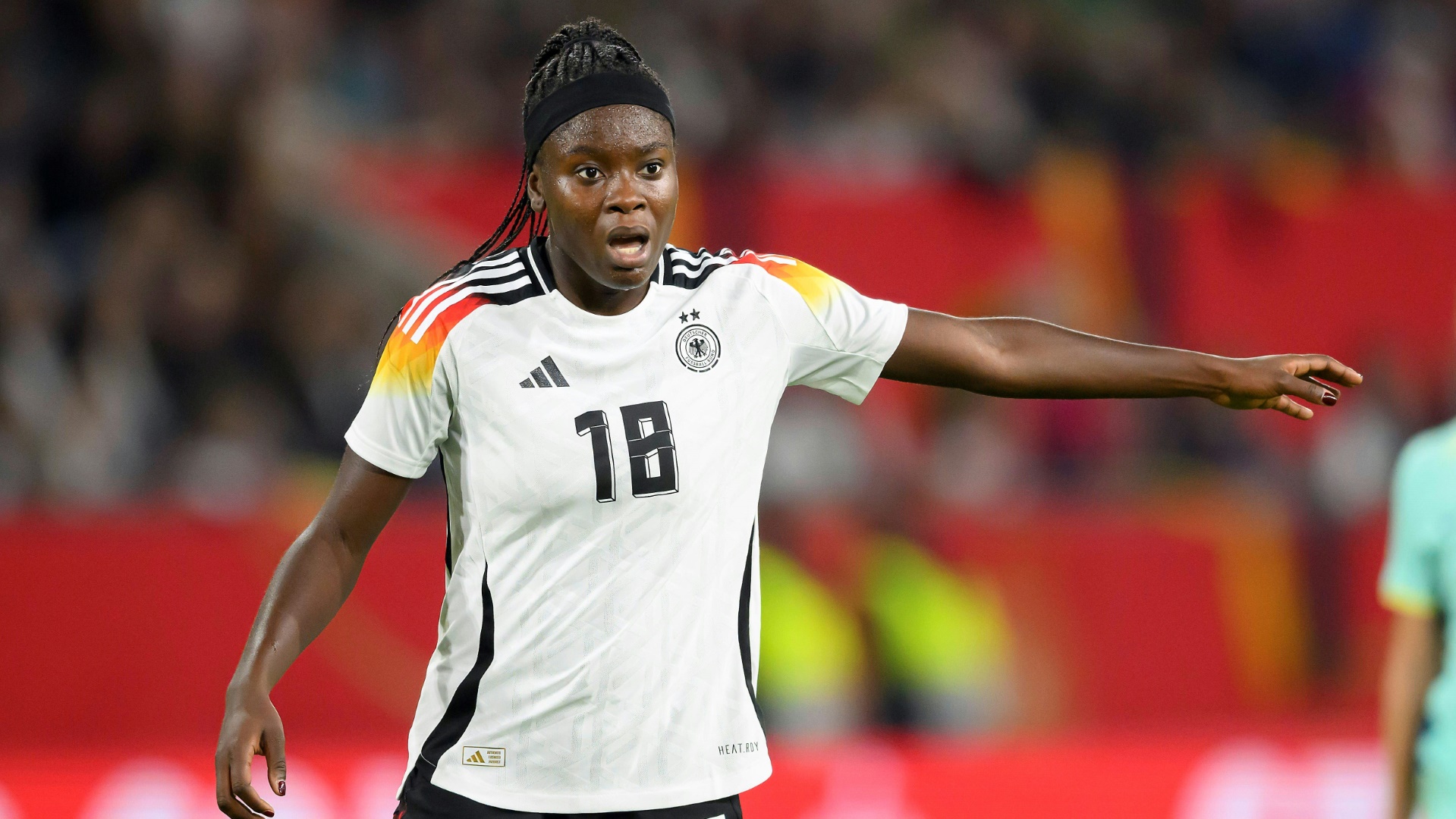 Nicole Anyomi spricht über ihre Verletzung Nicole Anyomi spricht über ihre Verletzung