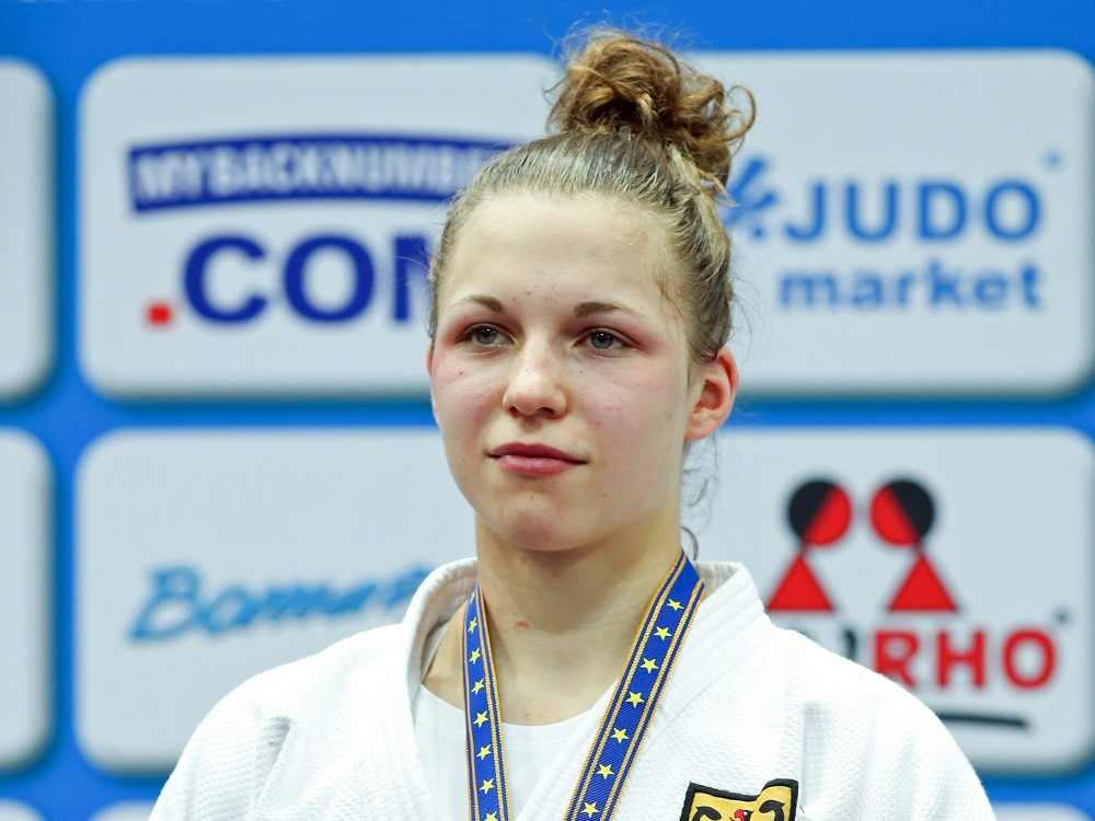 Theresa Stoll gewinnt bei der EM erneut Silber Theresa Stoll gewinnt bei der EM erneut Silber
