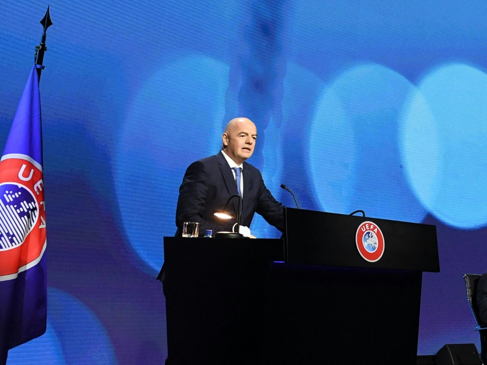 UEFA kritisiert erneut die WM-Pläne der FIFA
