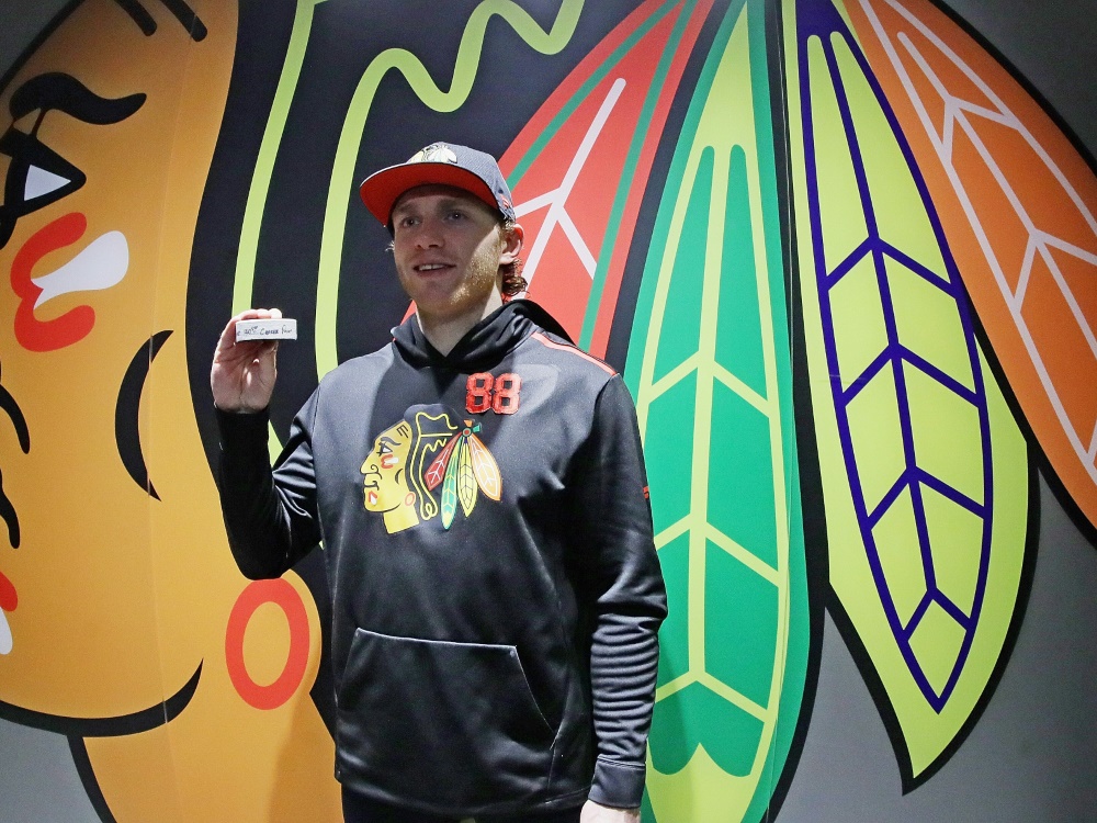 Kane mit seinem 1000. Punkt in der NHL Kane mit seinem 1000. Punkt in der NHL