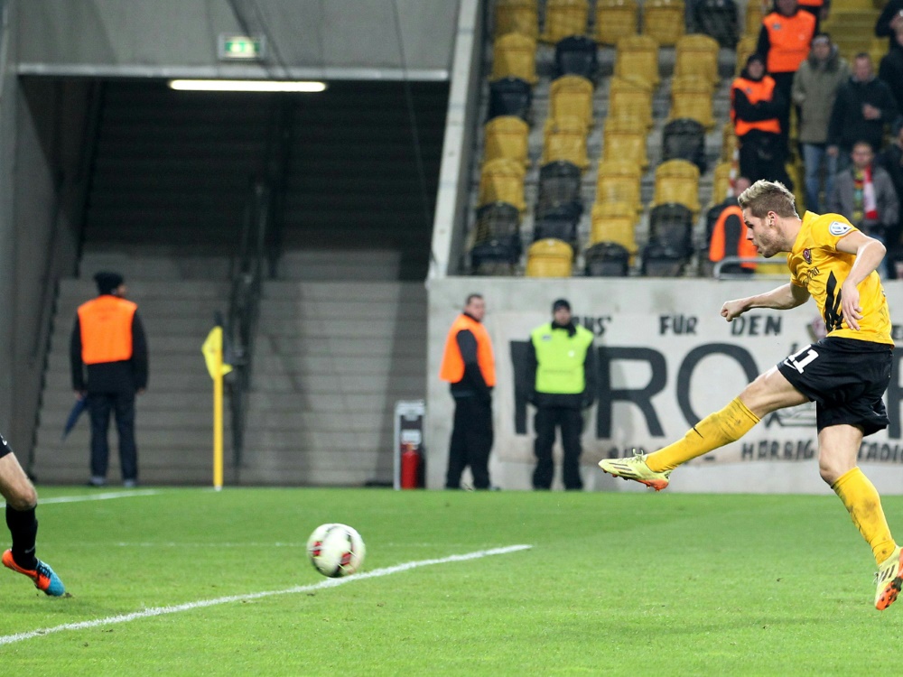Dynamo Dresden setzt sich weiter an der Tabellenspitze fest
