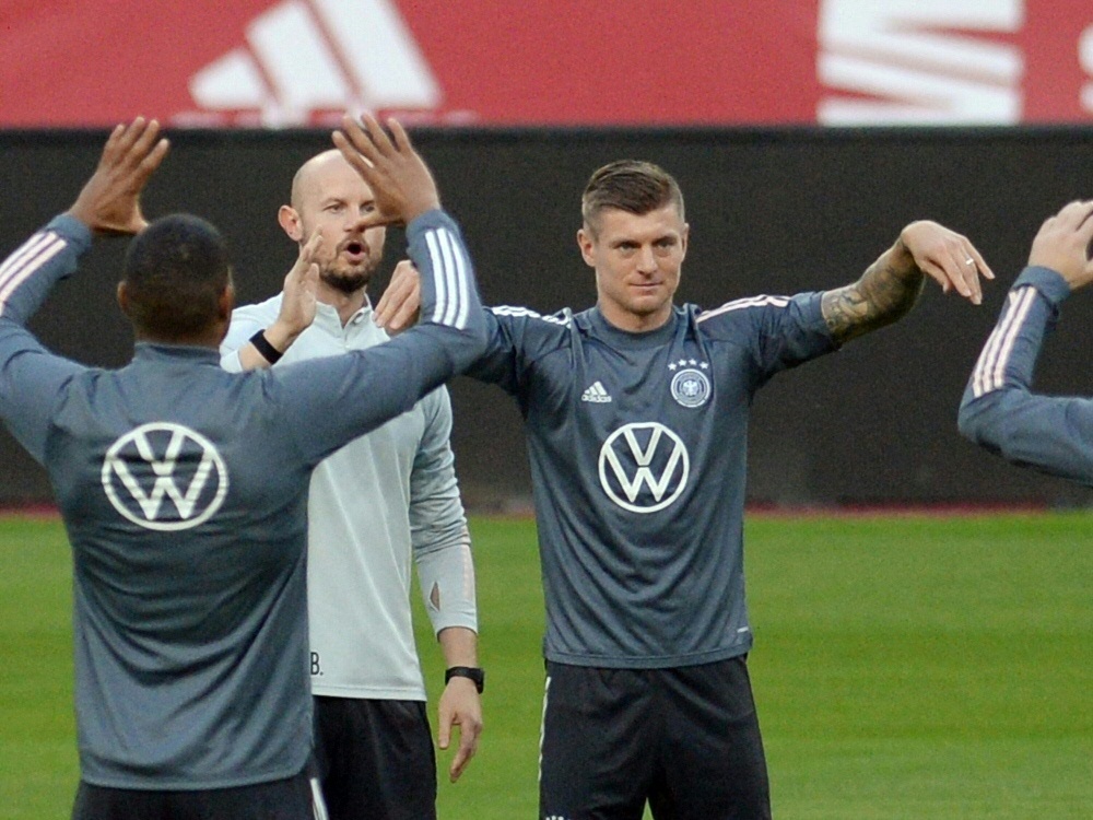 Abschlusstraining: Toni Kroos und Jamal Musiala dabei Abschlusstraining: Toni Kroos und Jamal Musiala dabei