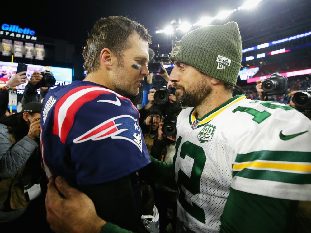 Tom Brady (l.) und Aaron Rodgers wurden ins Team des Jahrzehnts gewählt Tom Brady (l.) und Aaron Rodgers wurden ins Team des Jahrzehnts gewählt