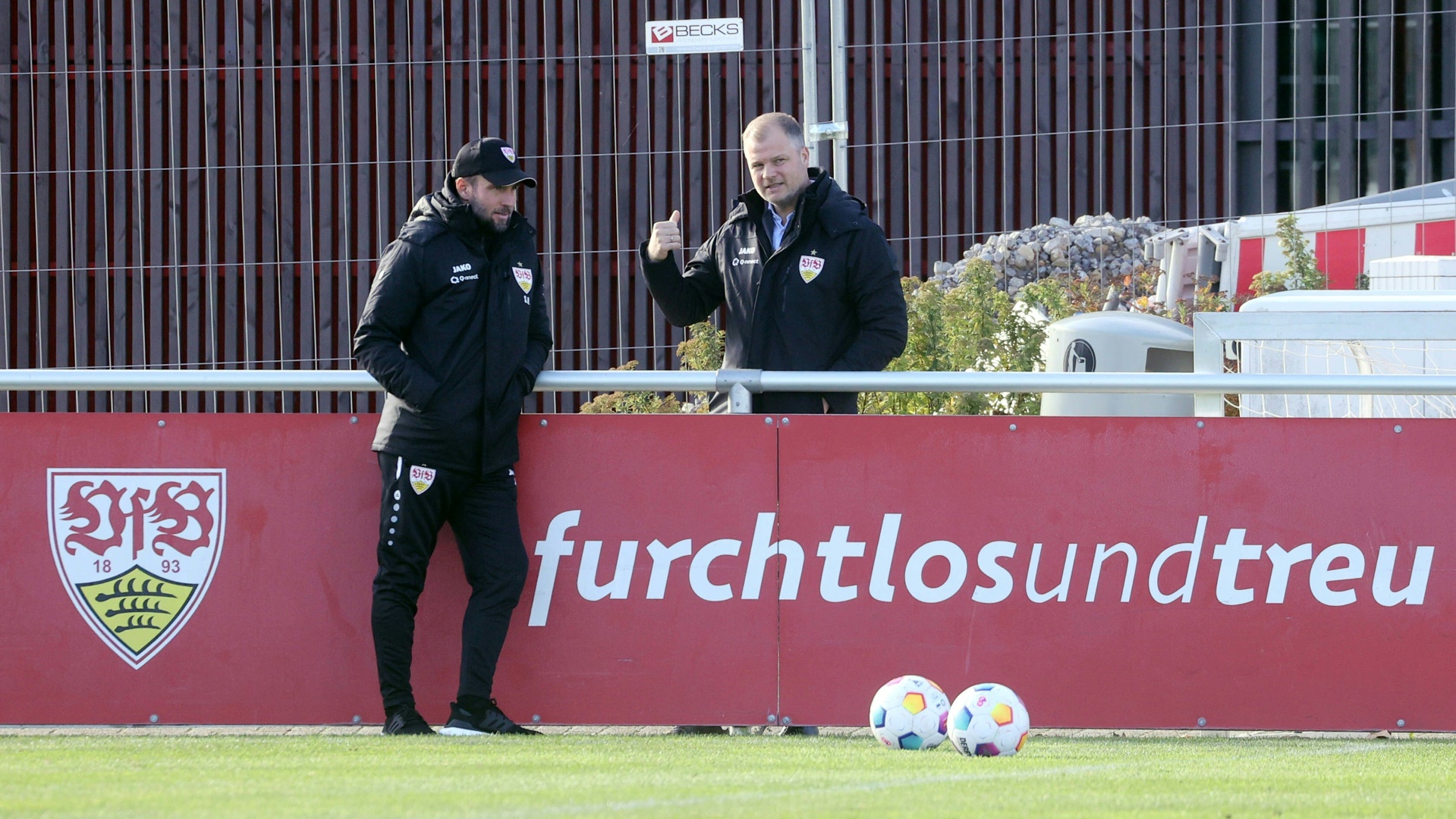 Stuttgart-Sportdirektor Wohlgemuth plant langfristig mit Trainer Hoeneß