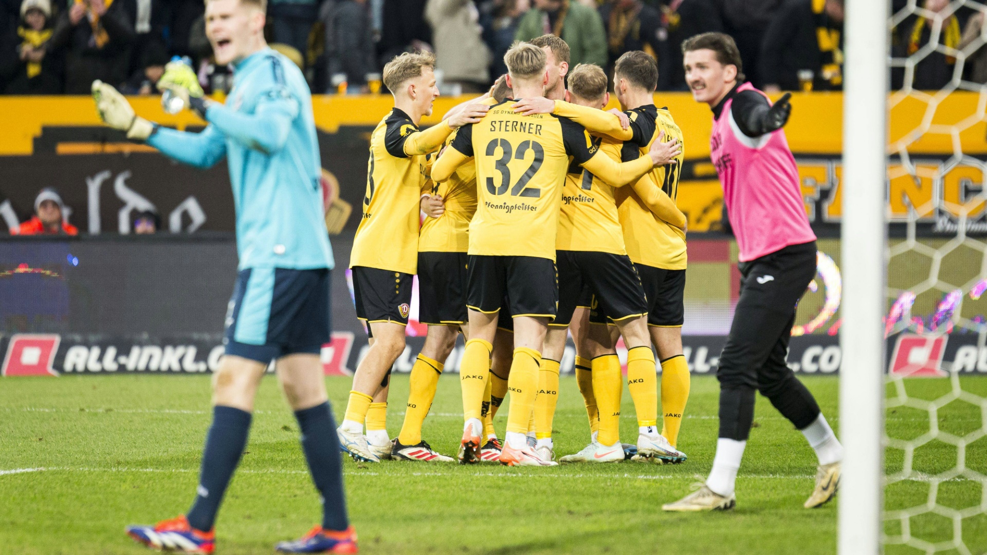 Dynamo Dresden jubelt über den Sieg