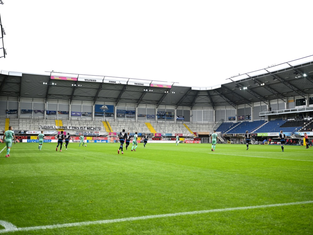 Der SC Paderborn darf gegen den FC Schalke 04 8500 Fans im Stadion begrüßen