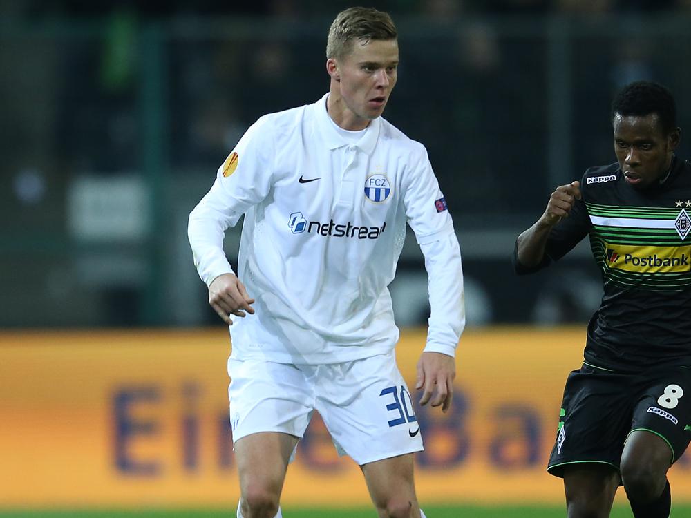 Bald Teamkollegen bei Gladbach: Nico Elvedi und Traoré Bald Teamkollegen bei Gladbach: Nico Elvedi und Traoré