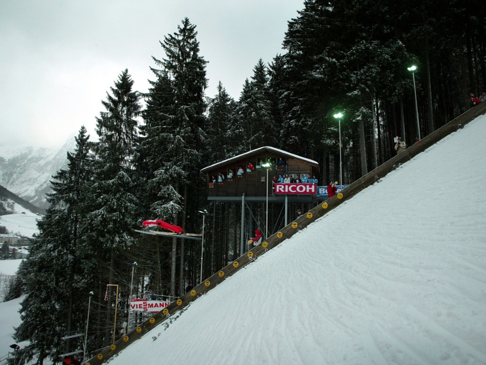 Zu windig: Skisprung-Qualifikation in Engelberg abgesagt Zu windig: Skisprung-Qualifikation in Engelberg abgesagt