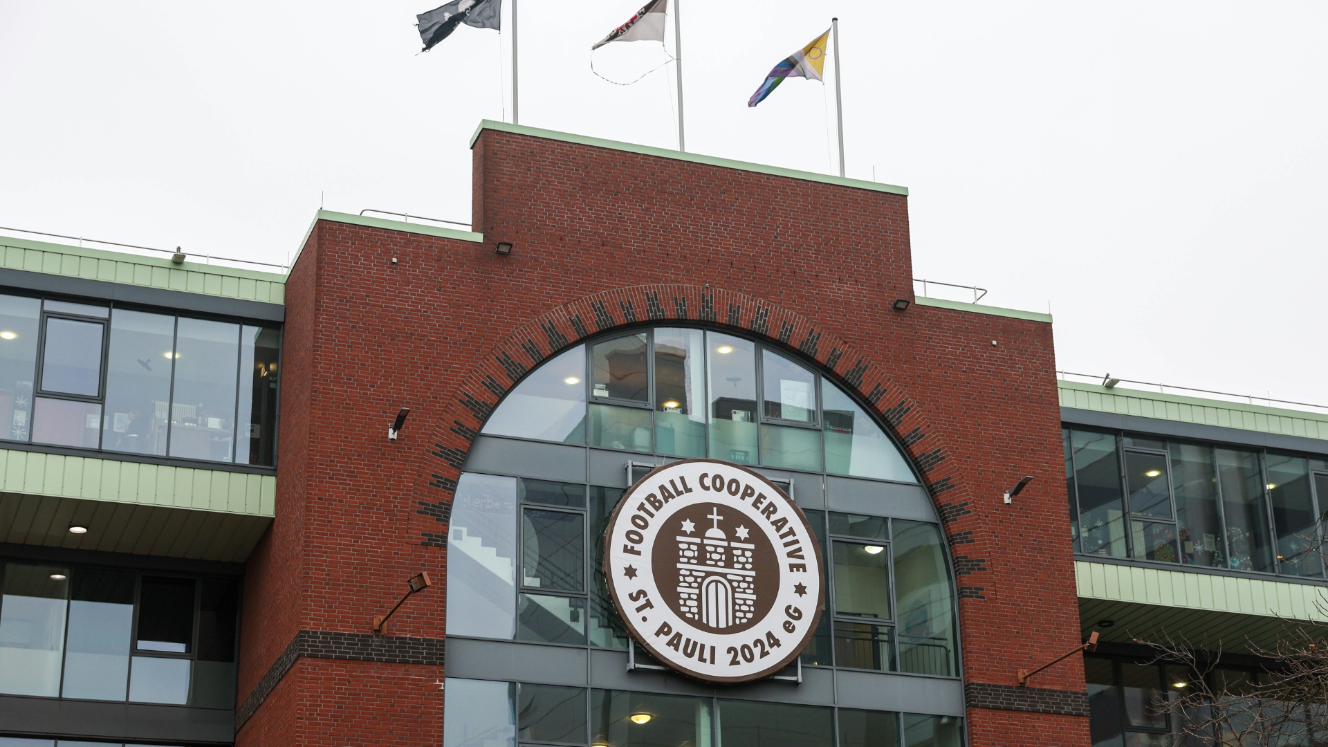 St. Pauli hat vor kurzem eine Genossenschaft gegründet St. Pauli hat vor kurzem eine Genossenschaft gegründet
