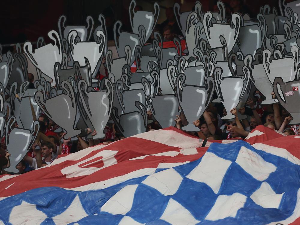 Viele Bayern-Fans protestieren gegen das Geisterspiel