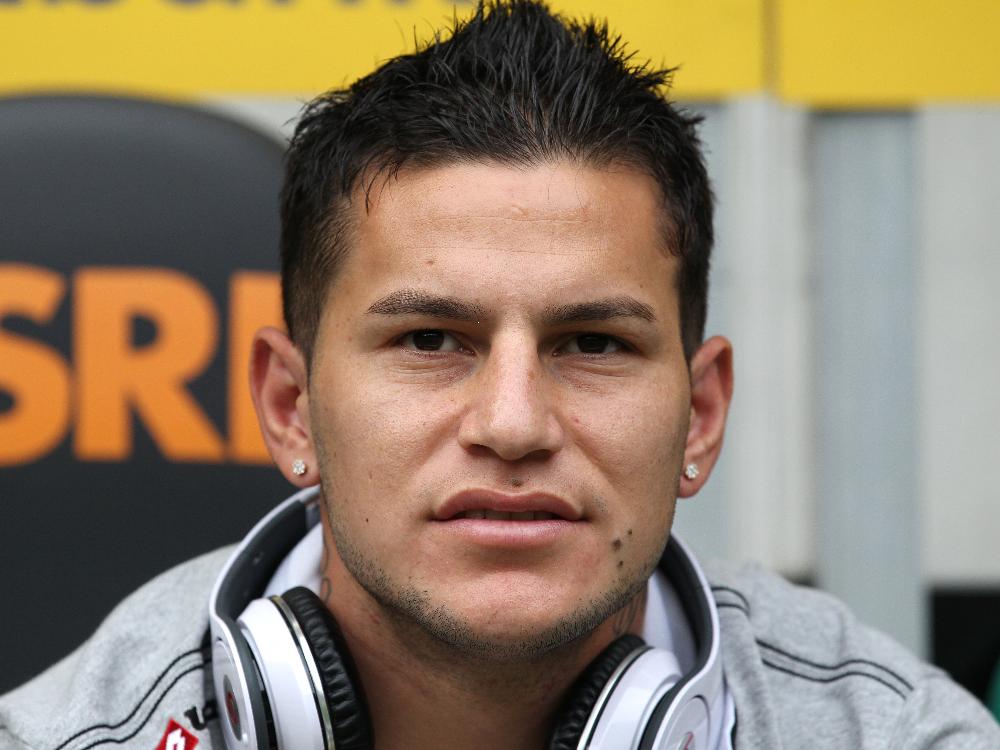 16 Monate auf Bewährung: Augsburgs Raul Bobadilla 16 Monate auf Bewährung: Augsburgs Raul Bobadilla