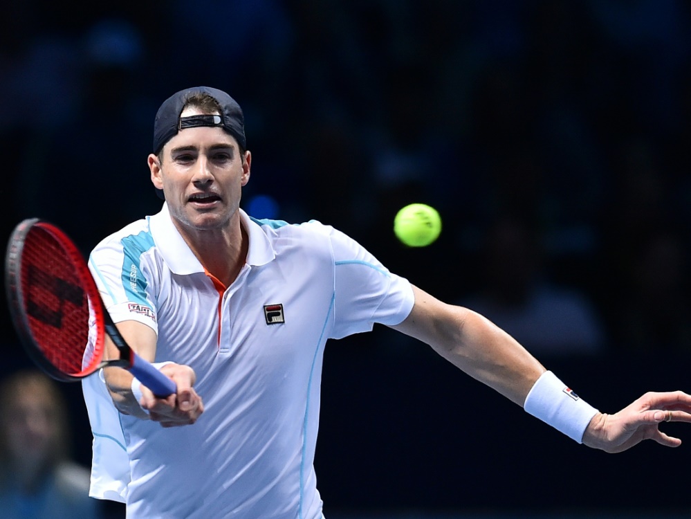 Tennis Isner Verliert Duell Der Zwei Meter Manner