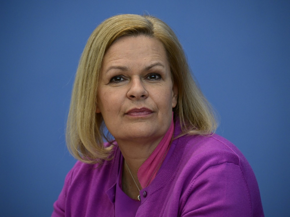 Die Innenministerin reist zur WM nach Katar Die Innenministerin reist zur WM nach Katar