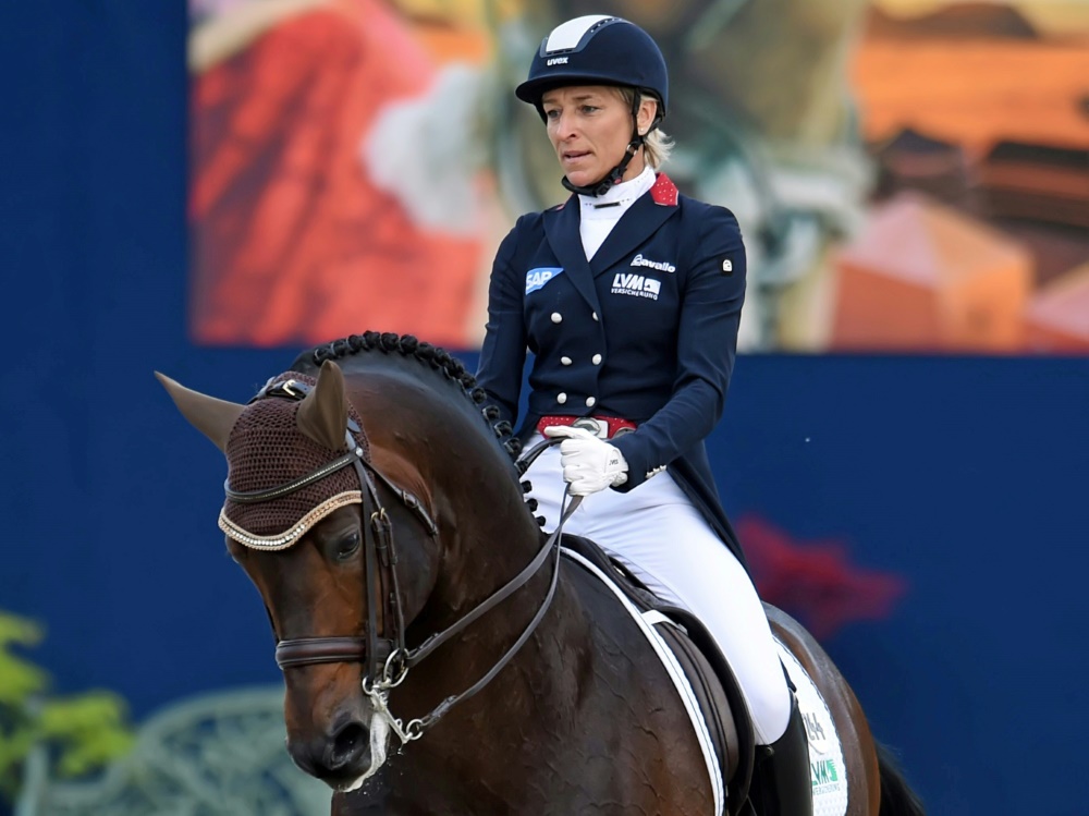 Am Brustwirbel verletzt: Ingrid Klimke Am Brustwirbel verletzt: Ingrid Klimke